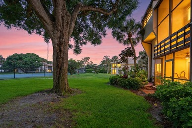 ABSOLUTELY GORGEOUS FIRST FLOOR CONDO | PRESTIGIOUS BANYAN - photo 1