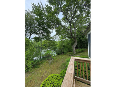 Lakefront opportunity in Lawrence Farms area of Bay Shore! - photo 17