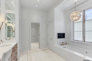Exquisite Italian Villa - A Masterpiece of Timeless Elegance - photo 20