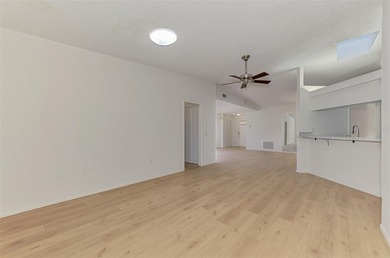 Under contract-accepting backup offers. Enjoy relaxed Florida - photo 20