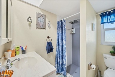 Welcome to this well-maintained Port Charlotte home offering 3 - photo 22