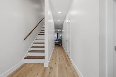Lake Living Meets Investment Opportunity! Escape to the lake - photo 28