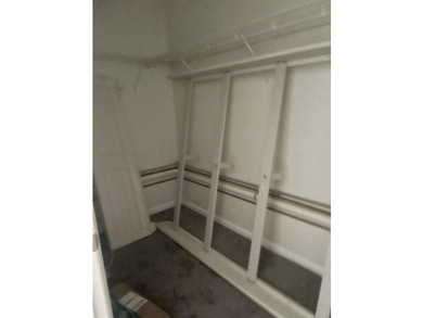 Very Nice 2 Bedroom 2 bath, Deluxe unit Tiled and vinyl Laminate - photo 10