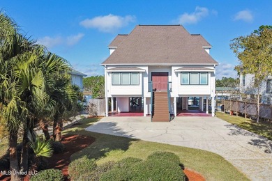 Glorious waterfront property in Pass Christian! This three - photo 1