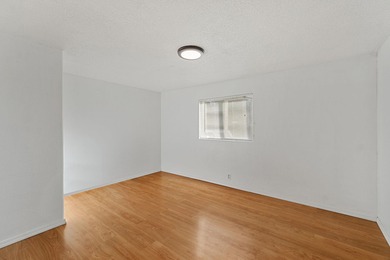 Welcome home to this charming 3-bedroom, 2-bath mobile home - photo 6