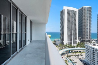 Super Popular Money Maker 3Br/2.5Ba Corner  Residence with Ocean - photo 6