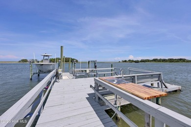 Extraordinary waterfront home offering over 300+ feet of - photo 14