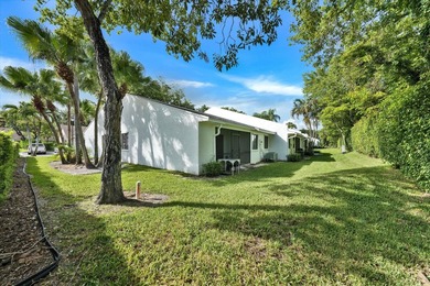 Welcome to this charming and beautifully upgraded 3-bedroom - photo 9