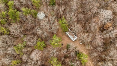 Nestled in the rolling hills of Warren County, Mississippi, this - photo 39
