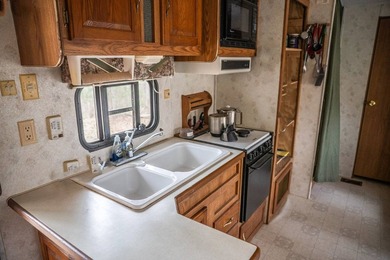 Nestled in the rolling hills of Warren County, Mississippi, this - photo 43