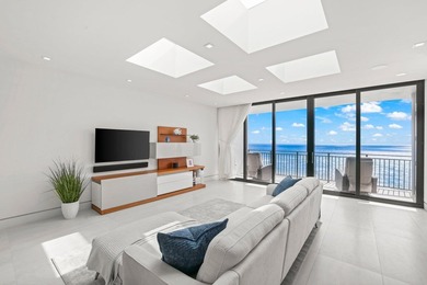 A truly rare offering in Boca Raton, this exquisitely reimagined - photo 1