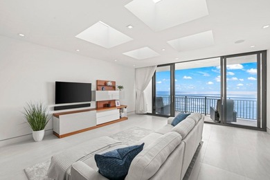 A truly rare offering in Boca Raton, this exquisitely reimagined - photo 10