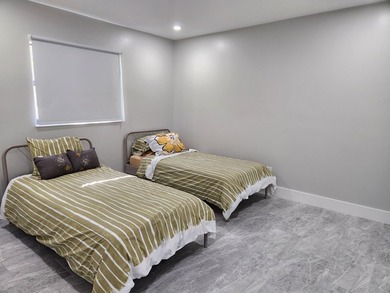 Welcome to easy, first-floor living in this beautifully - photo 8