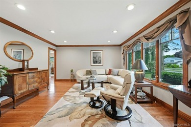 New To Market! Beautifully appointed and architecturally - photo 11