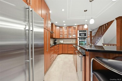 New To Market! Beautifully appointed and architecturally - photo 16