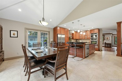 New To Market! Beautifully appointed and architecturally - photo 19