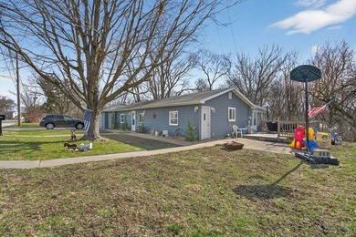 Welcome to this Cute and Quaint updated 3 bedroom ranch style - photo 22