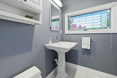 New To Market! Beautifully appointed and architecturally - photo 24
