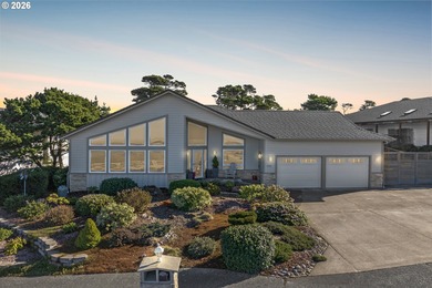 Siuslaw River Home For Sale in Florence Oregon