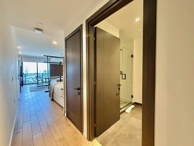 Beautiful and captivating studio on the 39th Floor at The Elser - photo 3