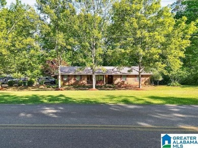 This beautiful 4 bedroom, 2 bath home sits on 1 +/- Acre - photo 2