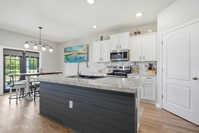 Welcome to this beautiful 5-bedroom + Office + Loft/Flex Room in - photo 4