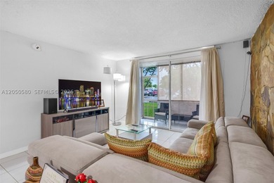 First-floor condo in the desirable Summit Chase community - photo 3