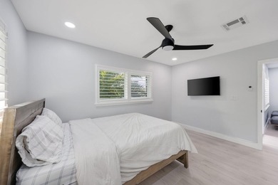 Exceptional opportunity to own a beautifully updated waterfront - photo 34