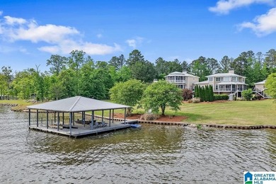 Experience the kind of lakefront estate that is convenient to - photo 5