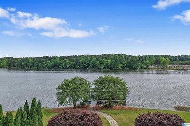 Experience the kind of lakefront estate that is convenient to - photo 6
