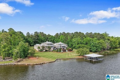 Experience the kind of lakefront estate that is convenient to - photo 9