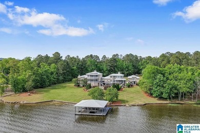 Experience the kind of lakefront estate that is convenient to - photo 10