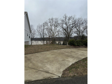 Additional listing photo 1