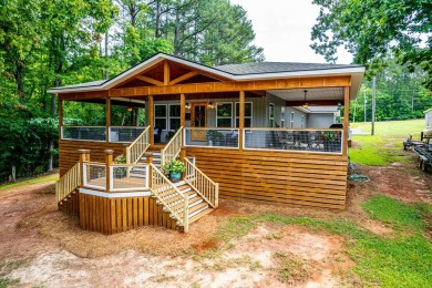 Lake Sinclair Home For Sale in Eatonton Georgia