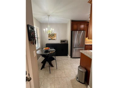 Large 2/2, tile flooring, granit countertops, new A/C 2021 & new