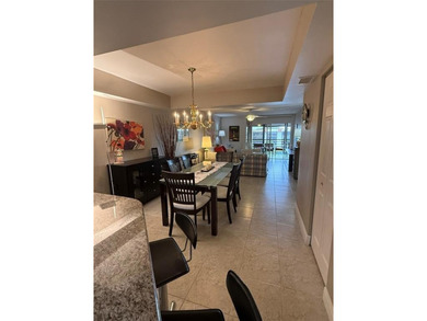 Large 2/2, tile flooring, granit countertops, new A/C 2021 & new