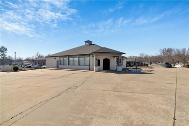 Renovated and ideally located in a prime Fayetteville area, this - photo 14