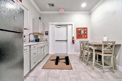 Renovated and ideally located in a prime Fayetteville area, this - photo 18