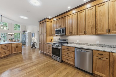 Impeccably built and immaculately maintained, this three bedroom - photo 29