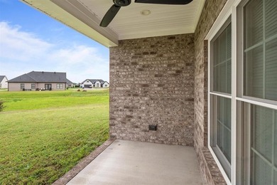 Welcome to Woodland Ridge! Built in 2022, this thoughtfully - photo 31