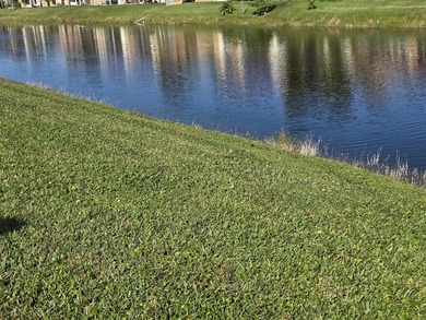 THIS IS PHASE B & A SMALL DOG ALLOWED. THIS SPACIOUS VILLA HAS - photo 3
