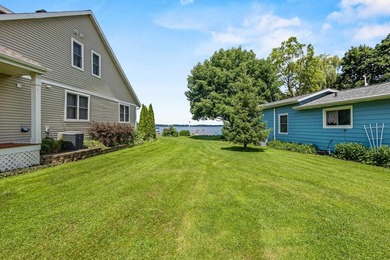 Bring your vision to this charming lakefront home on beautiful - photo 34