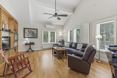 Impeccably built and immaculately maintained, this three bedroom - photo 36