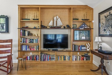 Impeccably built and immaculately maintained, this three bedroom - photo 38