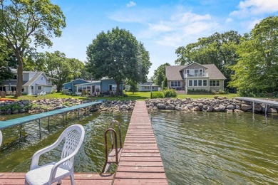 Bring your vision to this charming lakefront home on beautiful - photo 38