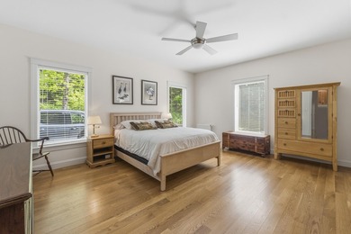 Impeccably built and immaculately maintained, this three bedroom - photo 39