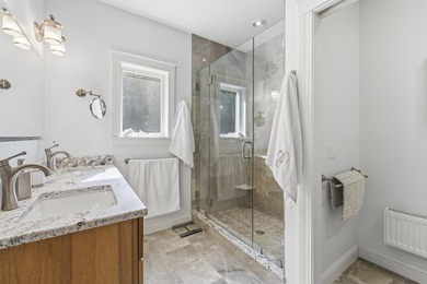 Impeccably built and immaculately maintained, this three bedroom - photo 43
