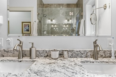 Impeccably built and immaculately maintained, this three bedroom - photo 44