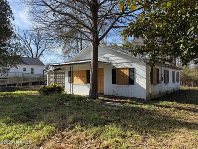 Neuse River Home Sale Pending in New Bern North Carolina