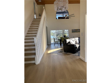 A sense of calm and refinement defines this exceptional - photo 4